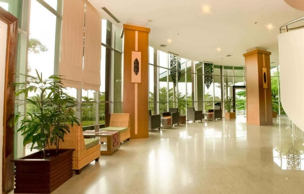 Hotel Luwansa Palangkaraya Exterior photo