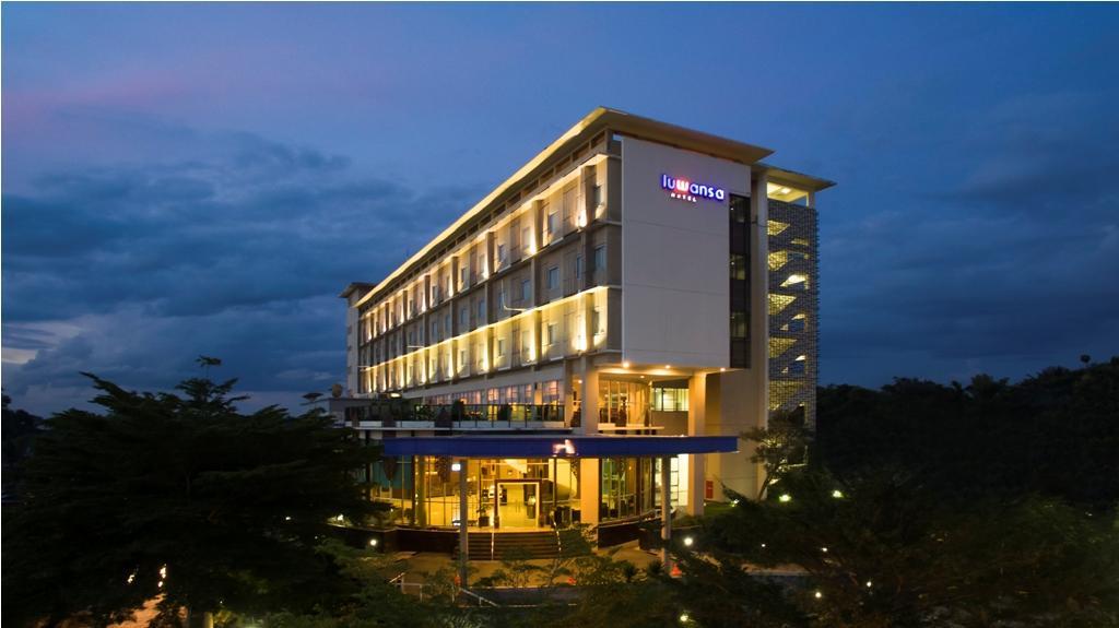 Hotel Luwansa Palangkaraya Exterior photo